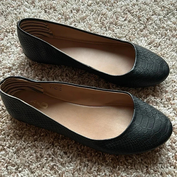 Black Flats | Black Flat Shoes | Classic | Business Casual | Mix No 6 Shoes - Picture 3 of 13